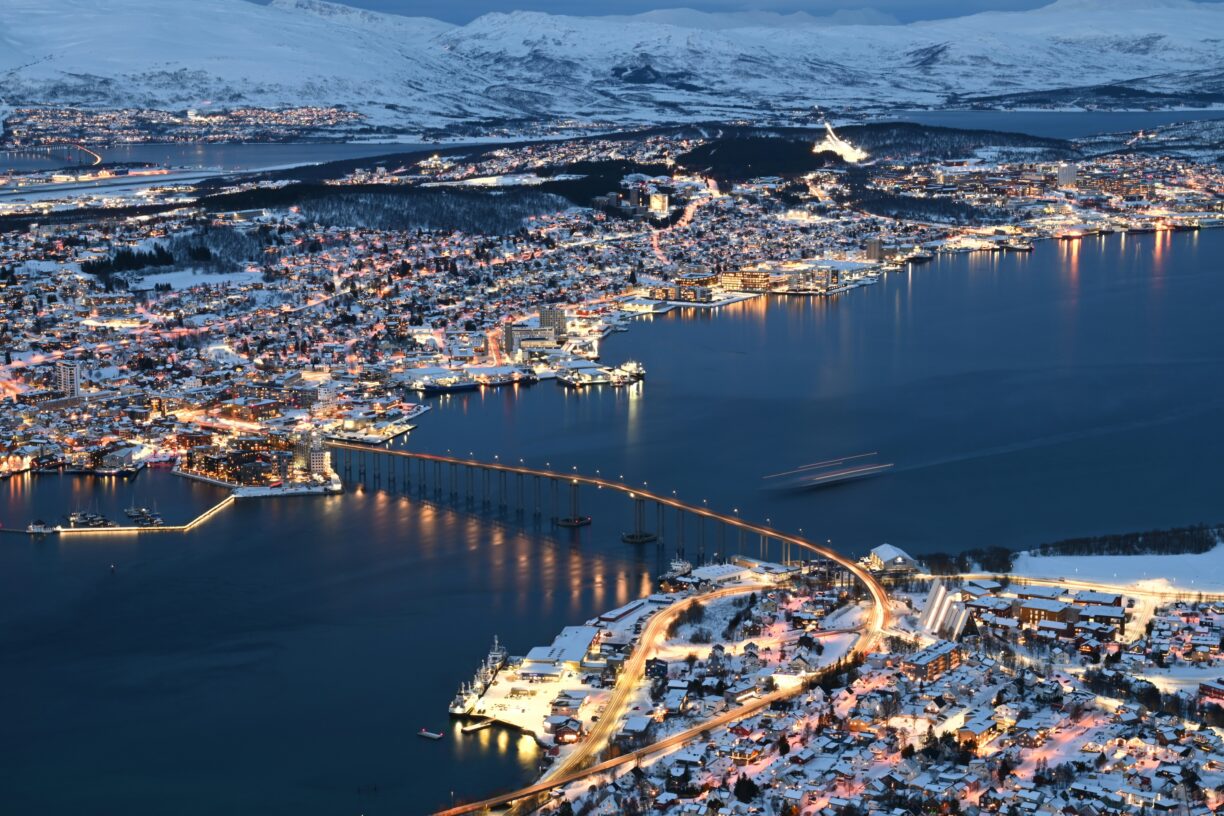 Den 20. september kommer internasjonale eksperter og beslutningstakere til Tromsø for å markere FNs første internasjonale ryddedag. Foto: QQ Z/Unsplash